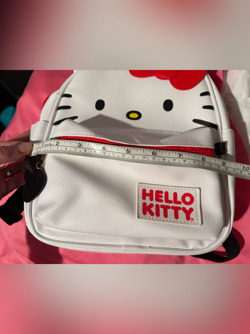 Hello Kitty Backpack - Picture 5 of 6